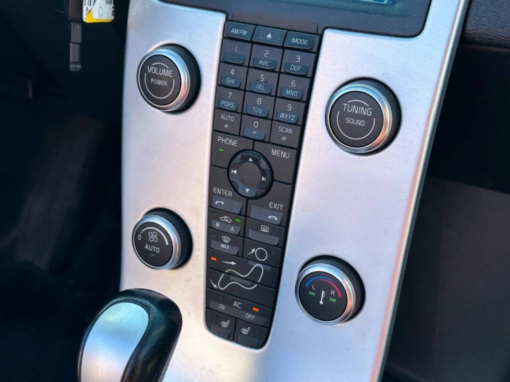 2013 Volvo C70 Image 30