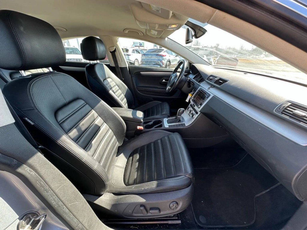 2013 Volkswagen CC Image 13
