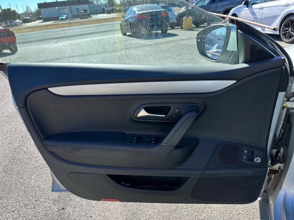 2013 Volkswagen CC Image 19