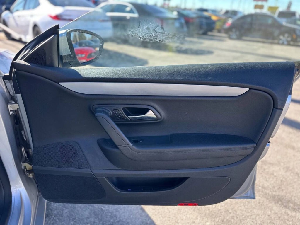 2013 Volkswagen CC Image 21