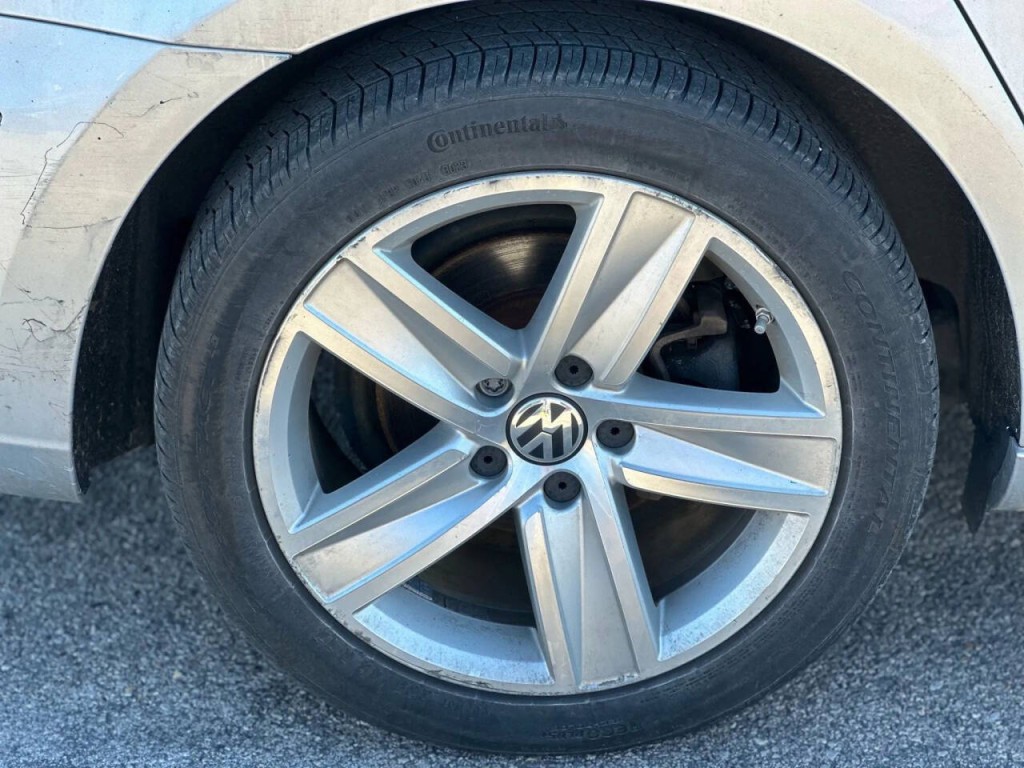 2013 Volkswagen CC Image 24