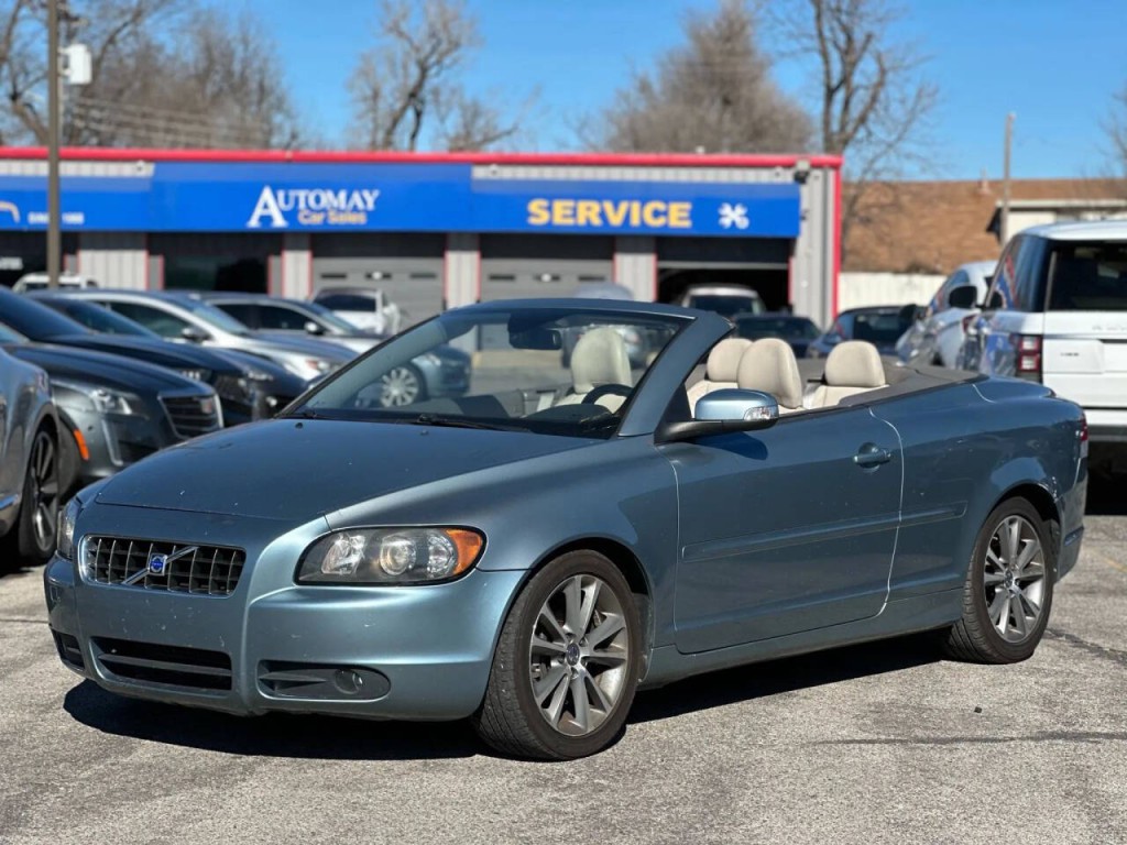 2010 Volvo C70 Image 1