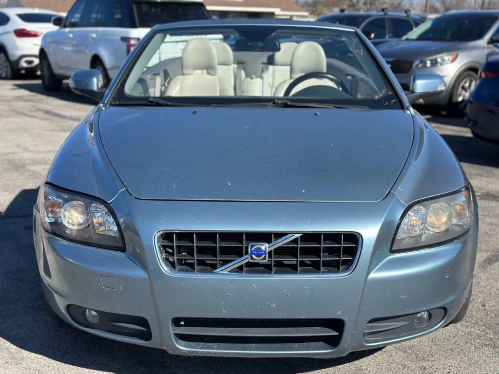 2010 Volvo C70 Image 4