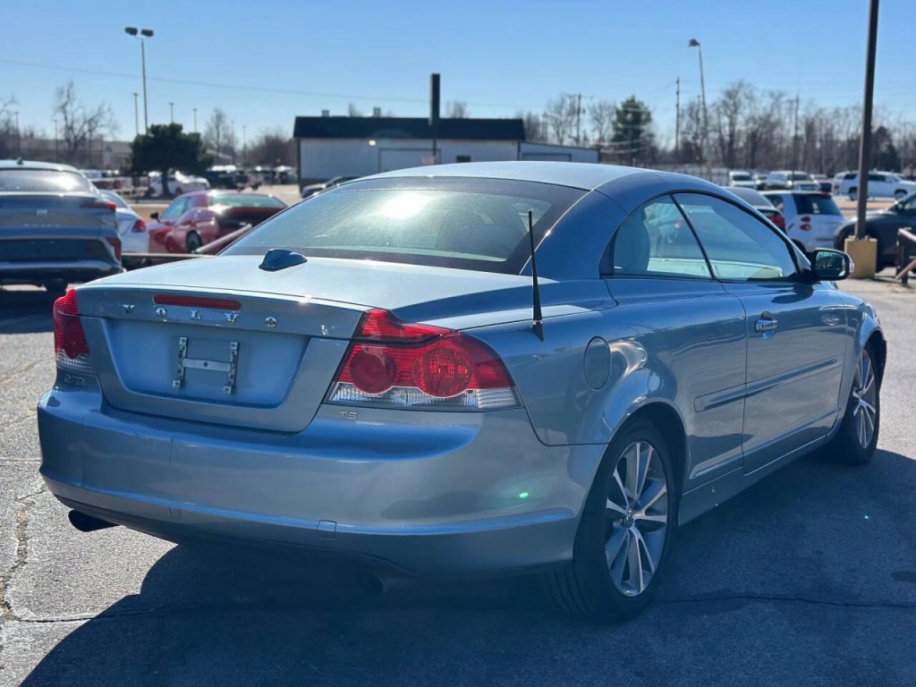 2010 Volvo C70 Image 11