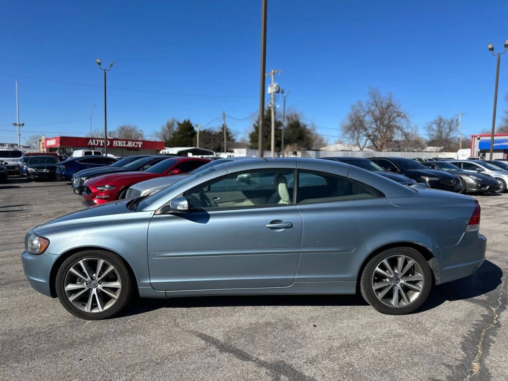 2010 Volvo C70 Image 17