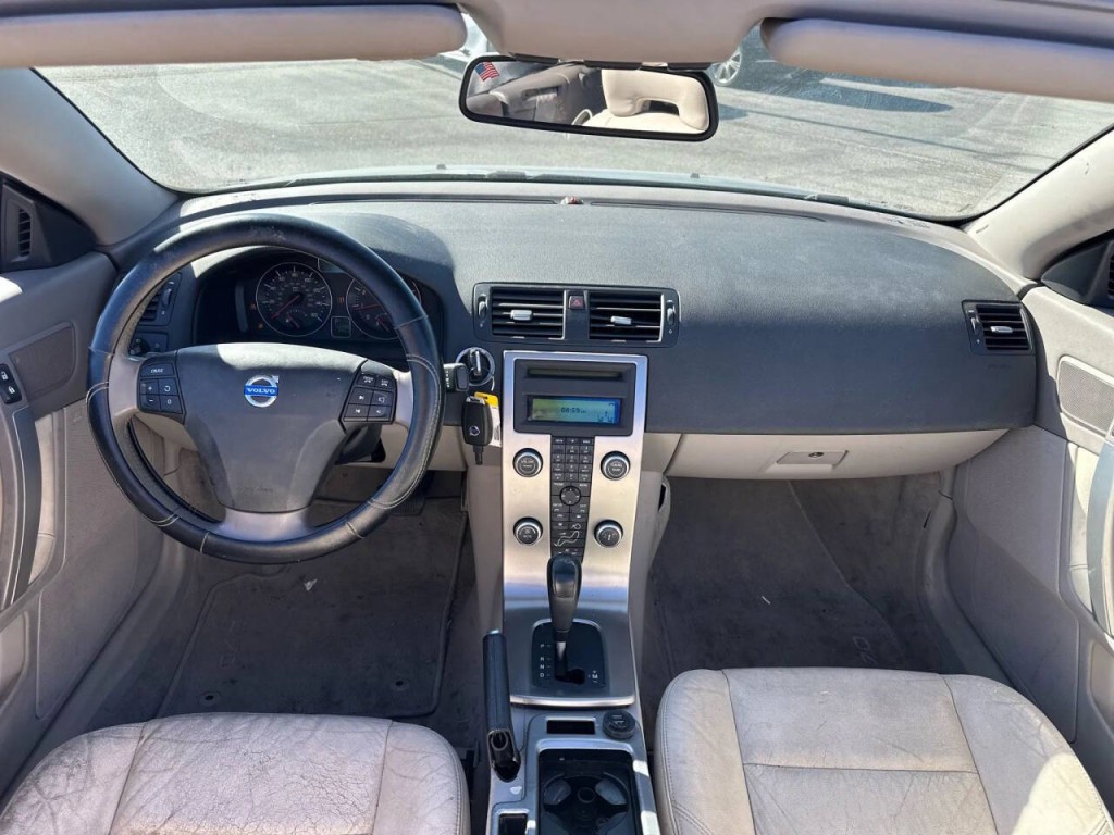 2010 Volvo C70 Image 21