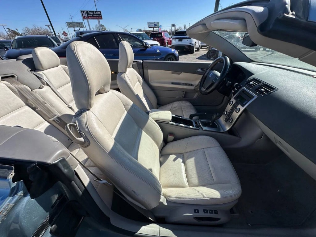2010 Volvo C70 Image 23
