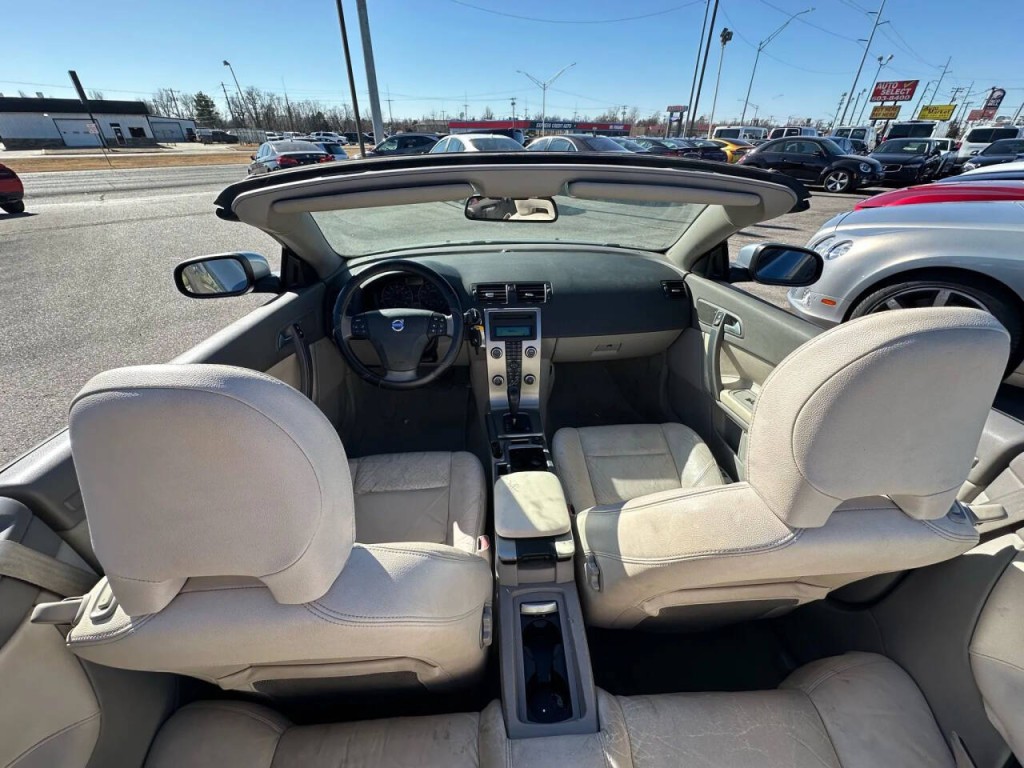 2010 Volvo C70 Image 26