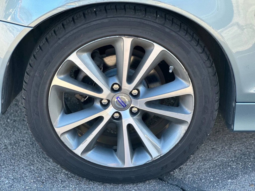 2010 Volvo C70 Image 35