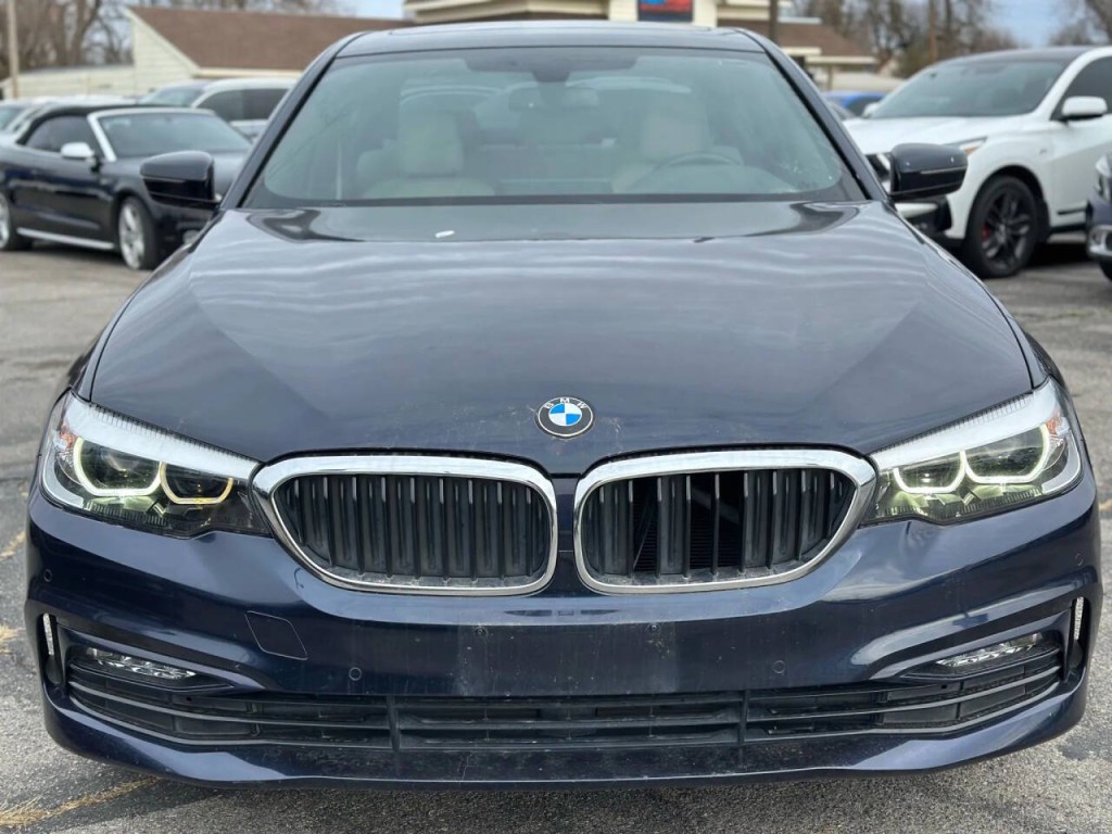 2018 BMW 5 Series Image 3