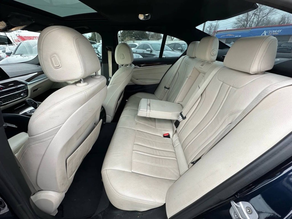 2018 BMW 5 Series Image 17