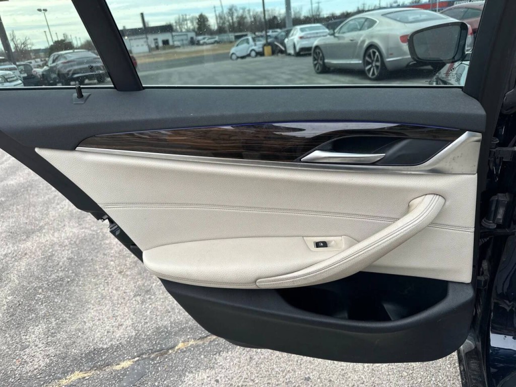 2018 BMW 5 Series Image 20