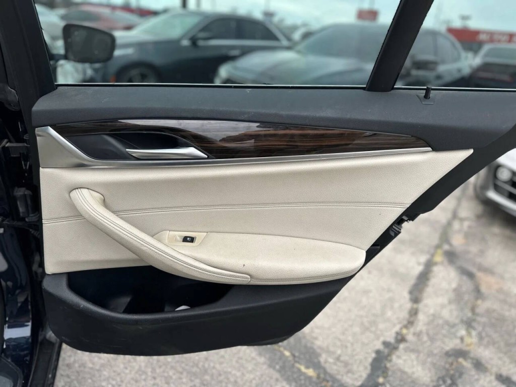 2018 BMW 5 Series Image 22