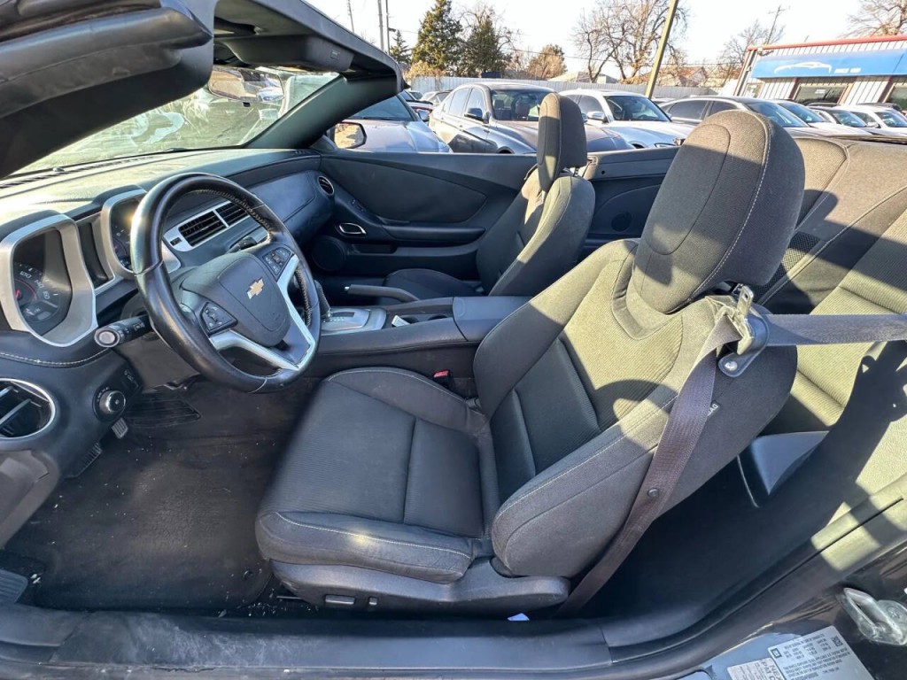 2015 Chevrolet Camaro Image 17