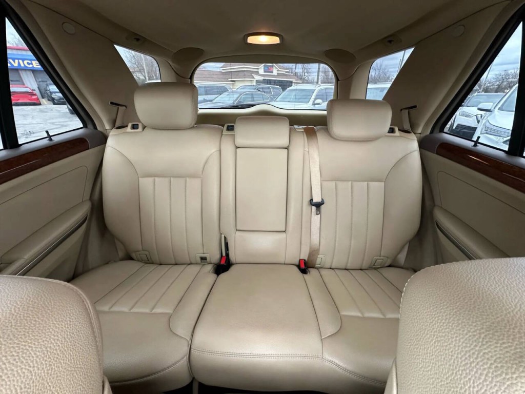 2008 Mercedes-Benz M-Class Image 16