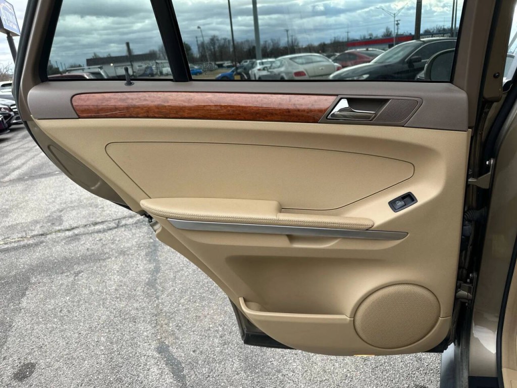 2008 Mercedes-Benz M-Class Image 21