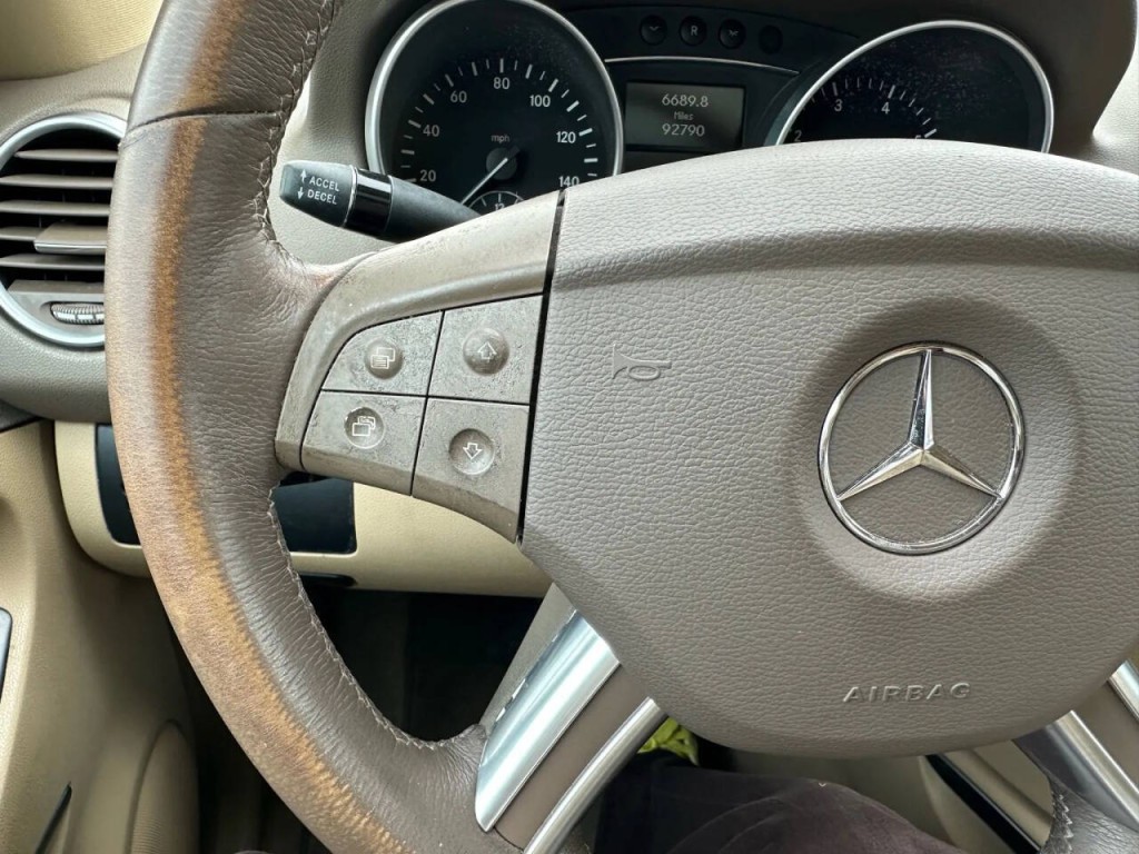 2008 Mercedes-Benz M-Class Image 38