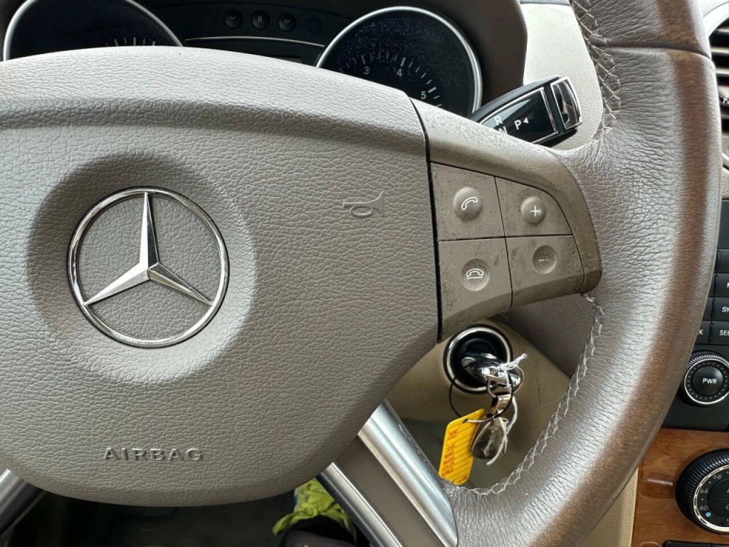 2008 Mercedes-Benz M-Class Image 39