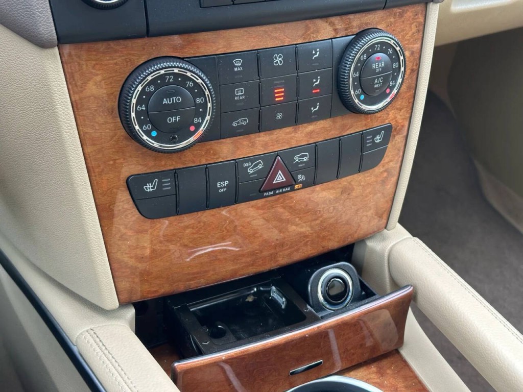 2008 Mercedes-Benz M-Class Image 43