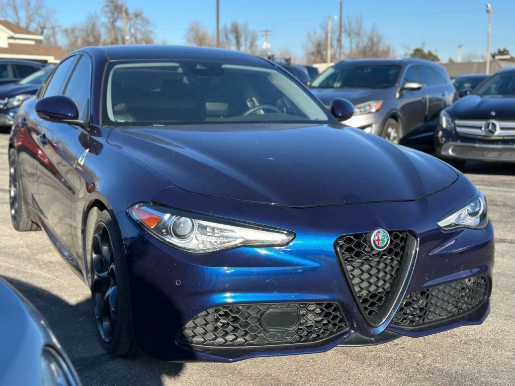 2017 Alfa Romeo Giulia Image 4