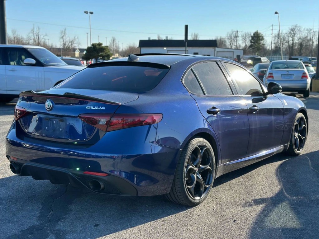 2017 Alfa Romeo Giulia Image 6