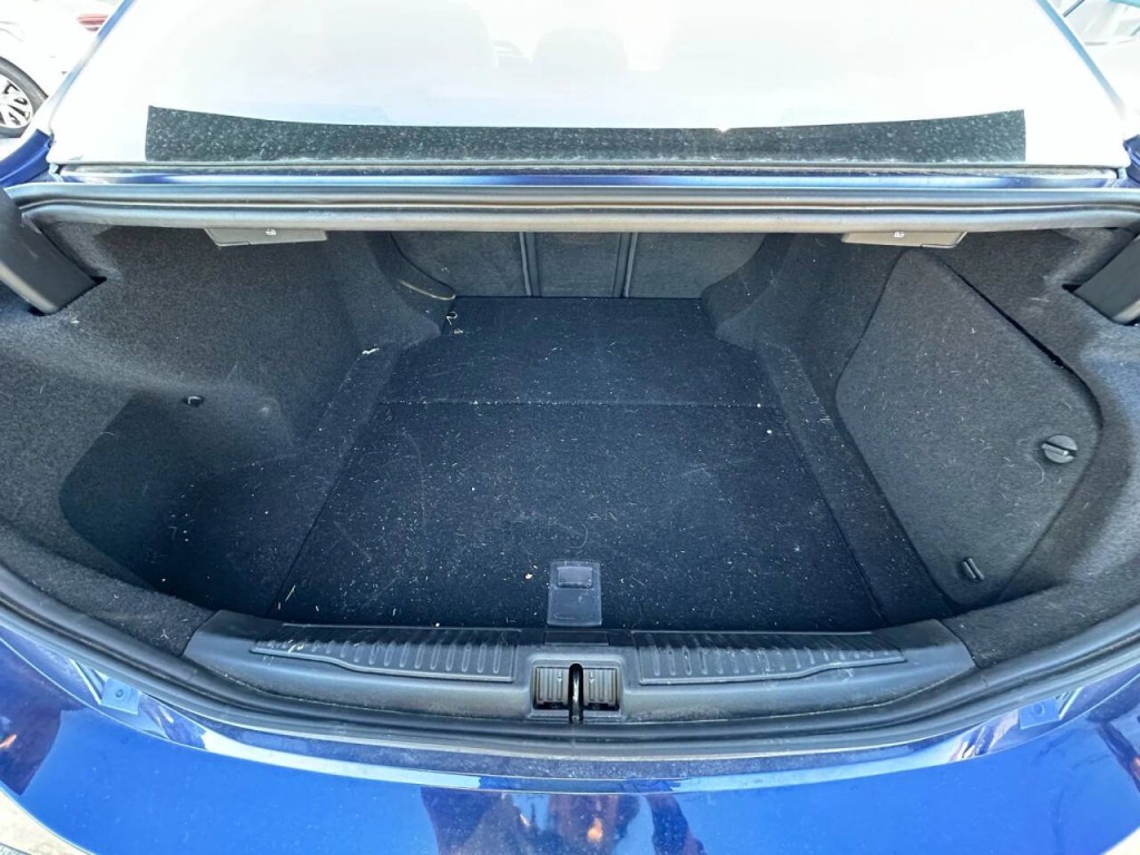 2017 Alfa Romeo Giulia Image 17