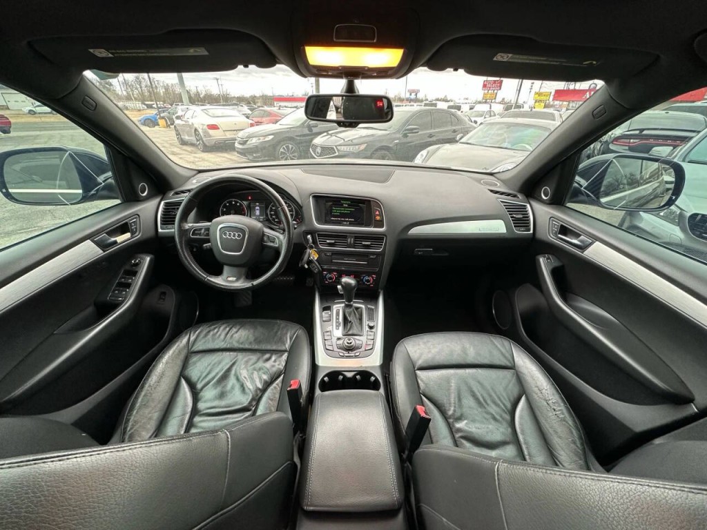 2010 Audi Q5 Image 11