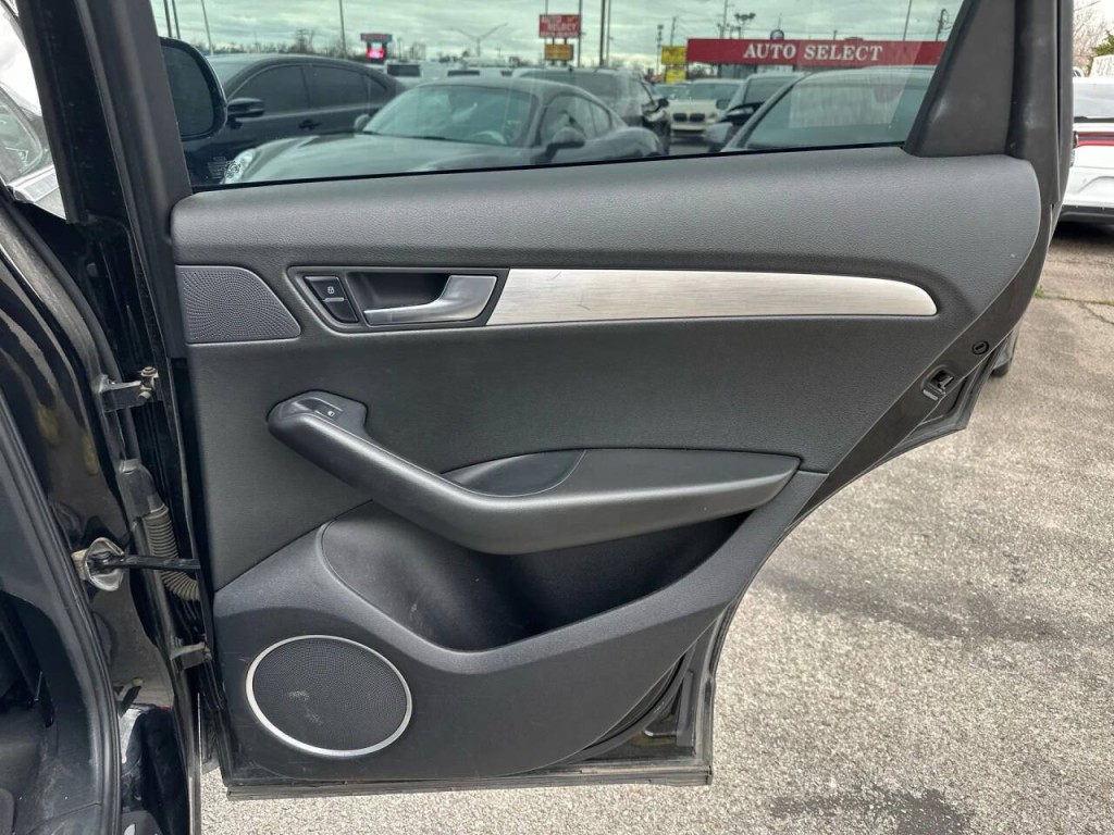 2010 Audi Q5 Image 23