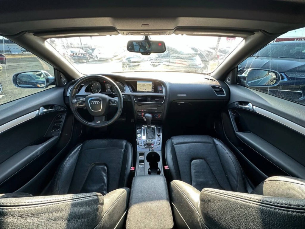 2011 Audi S5 Image 3