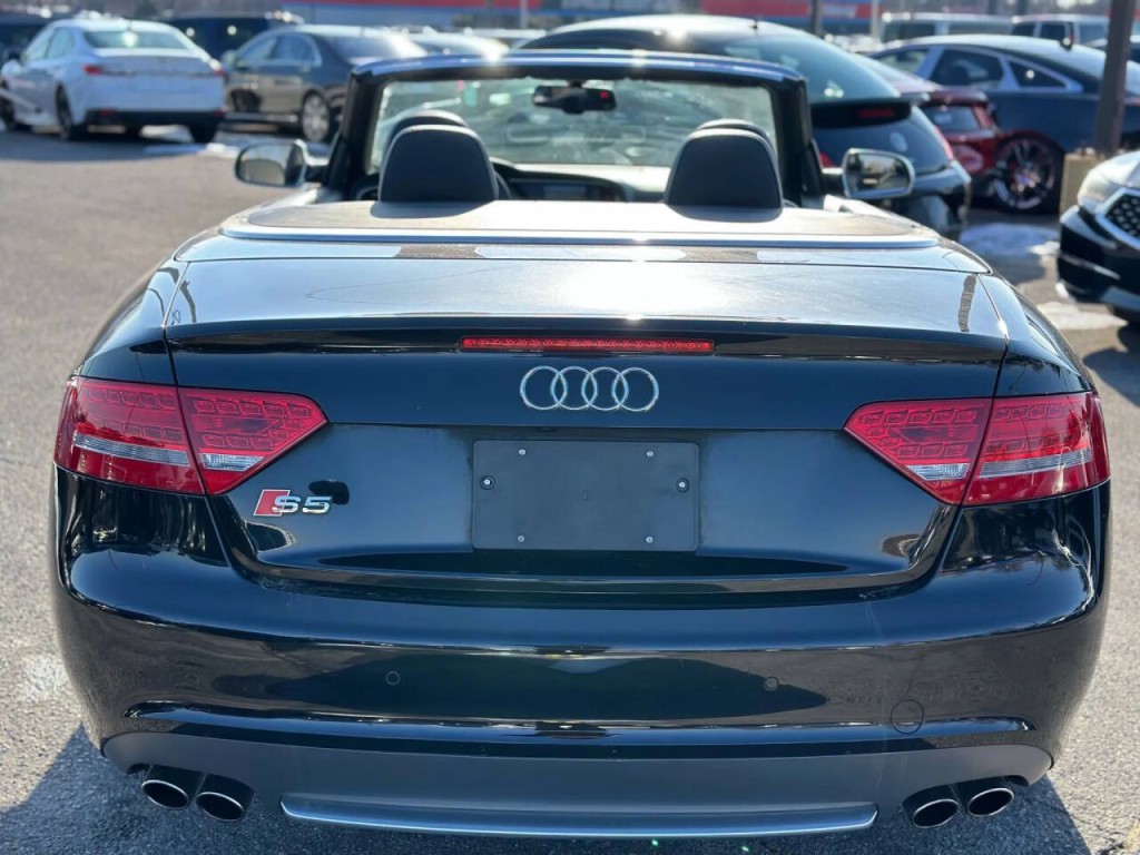 2011 Audi S5 Image 12