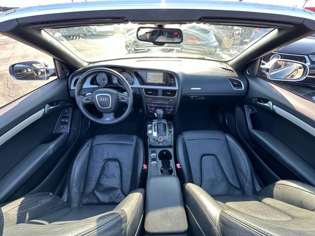 2011 Audi S5 Image 21