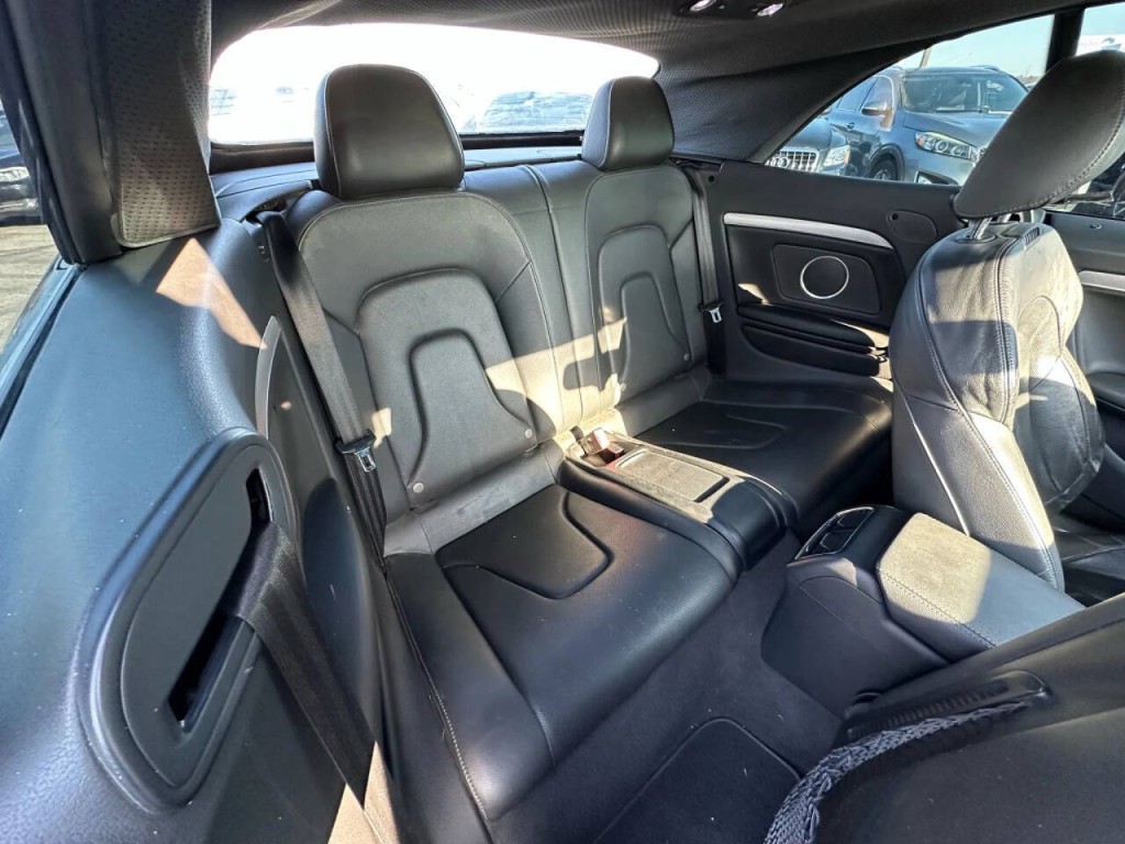 2011 Audi S5 Image 26