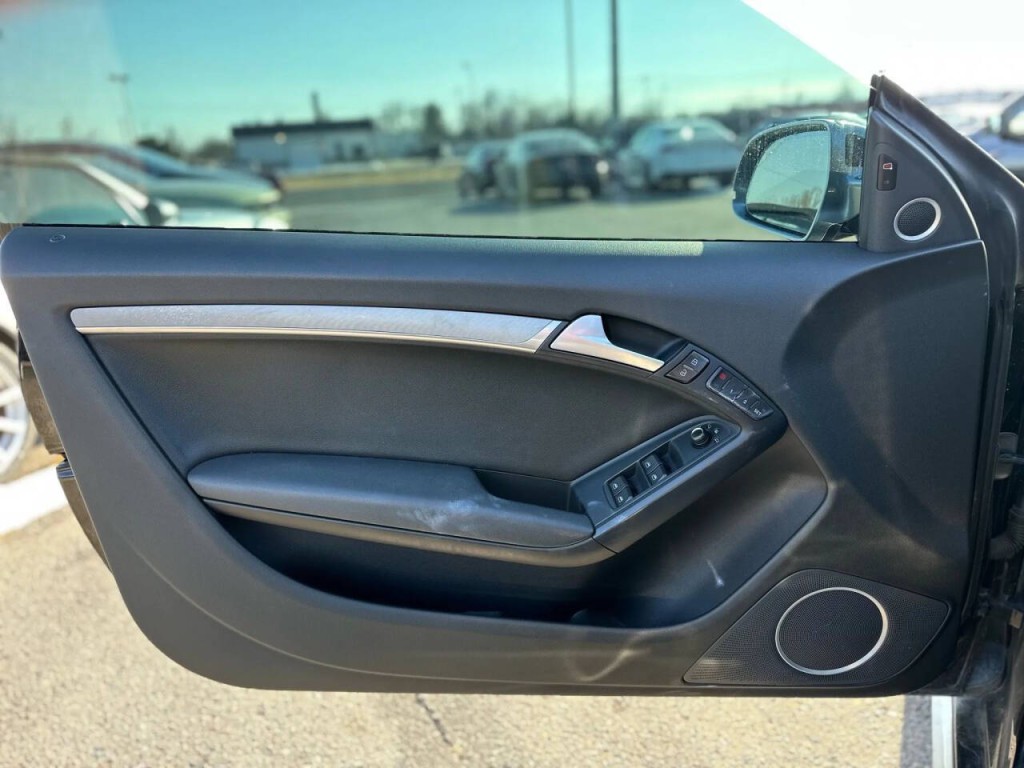 2011 Audi S5 Image 28