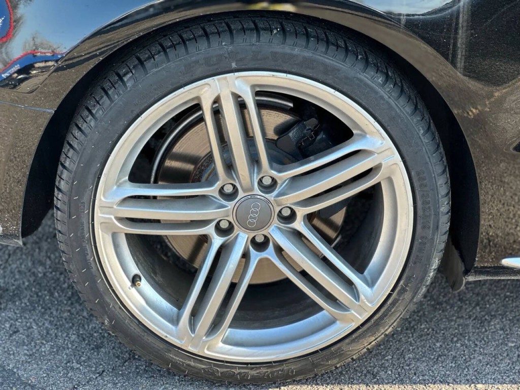 2011 Audi S5 Image 32