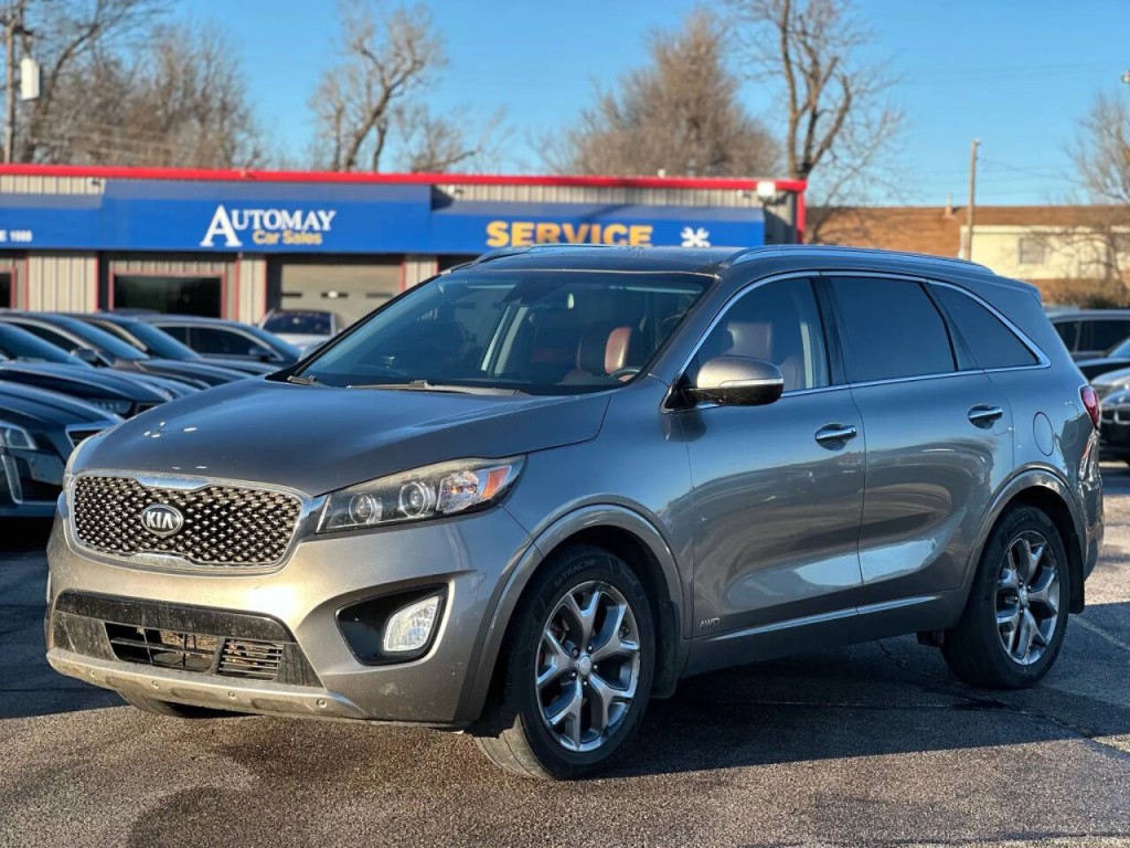 2017 Kia Sorento Image 1