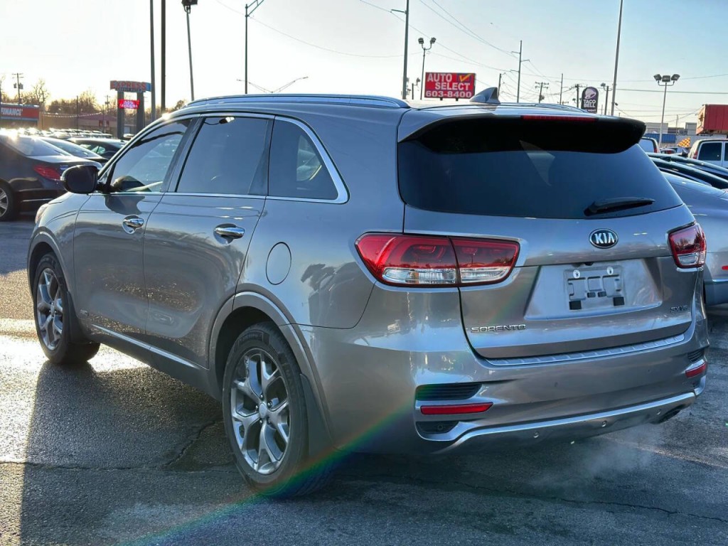 2017 Kia Sorento Image 8