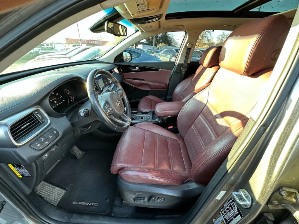 2017 Kia Sorento Image 10