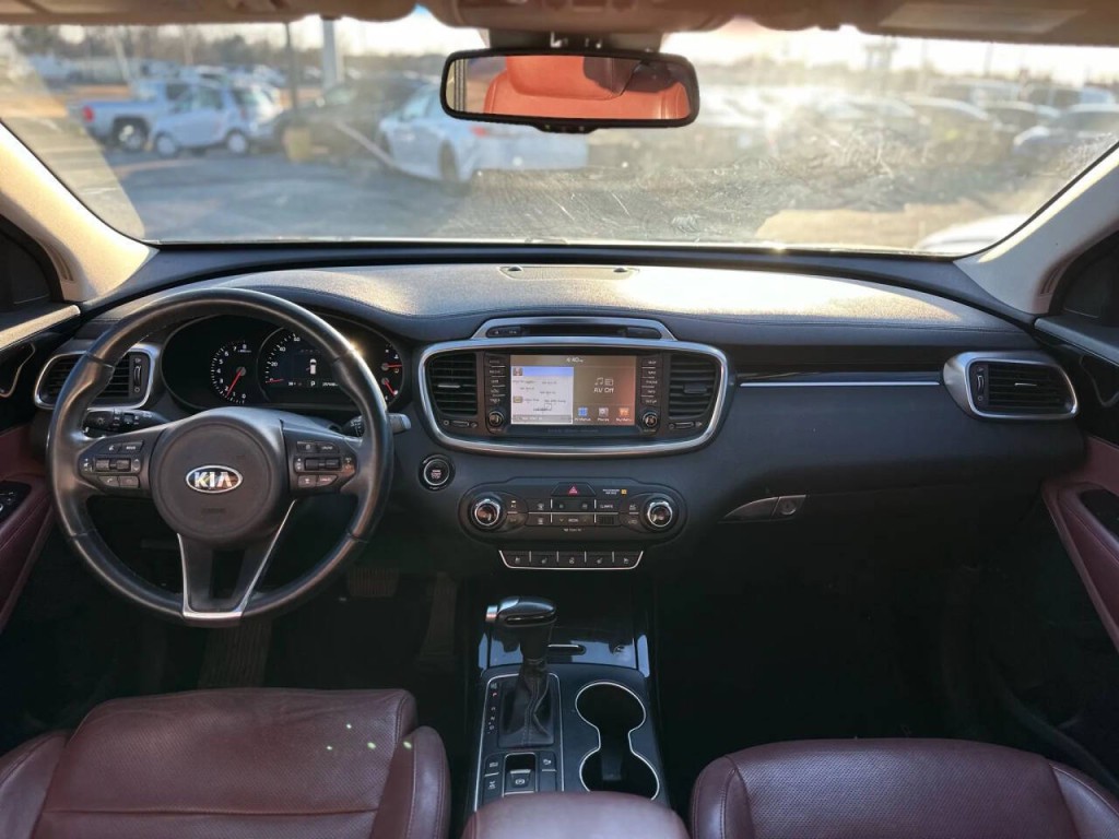 2017 Kia Sorento Image 12