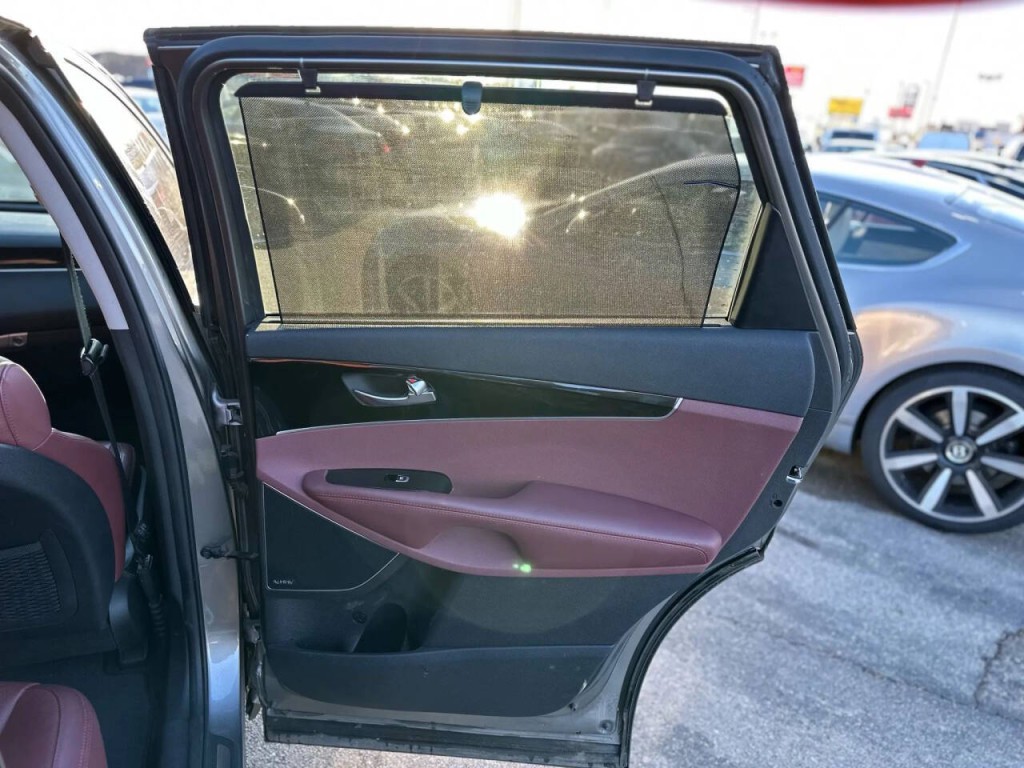 2017 Kia Sorento Image 25