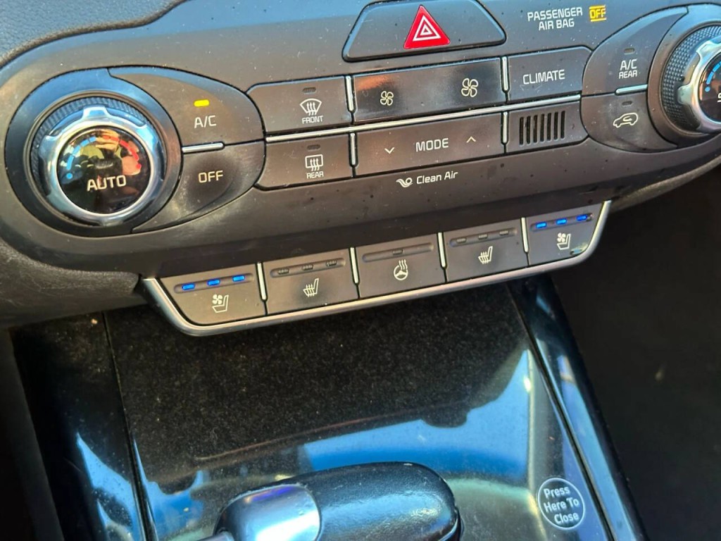 2017 Kia Sorento Image 34