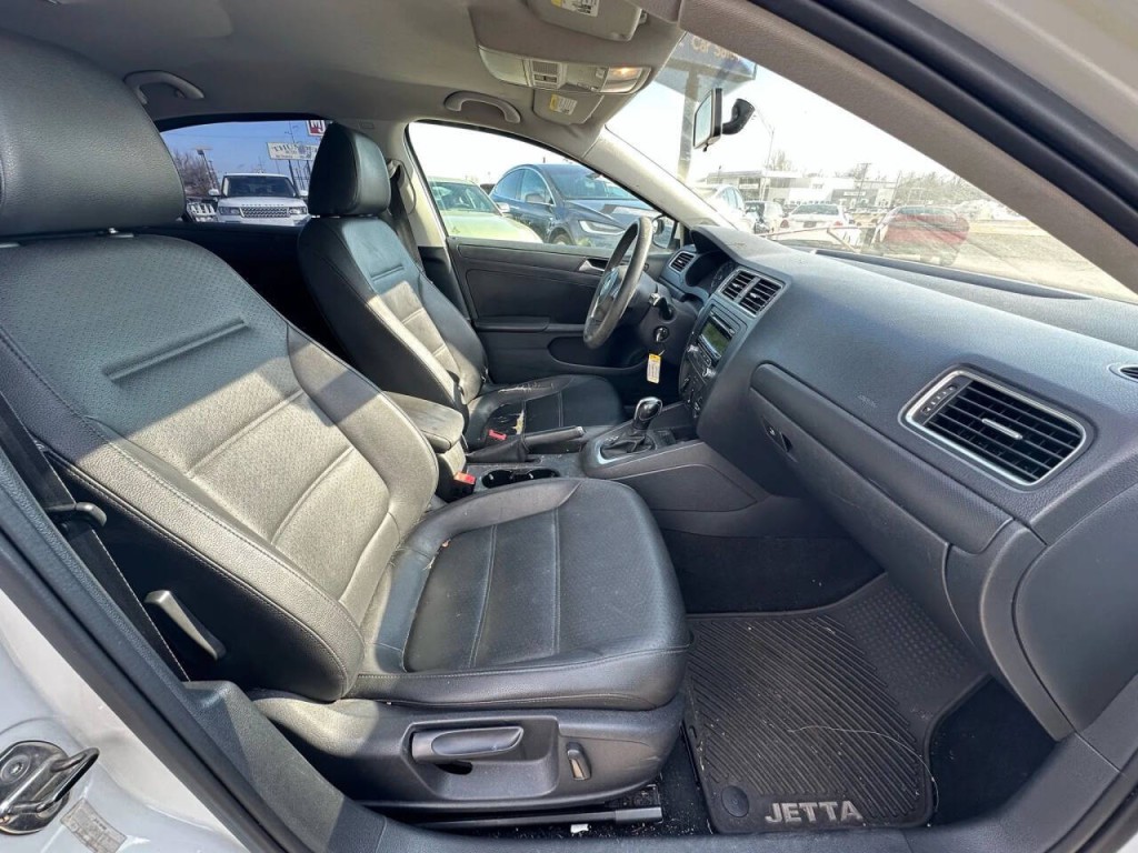 2014 Volkswagen Jetta Image 13