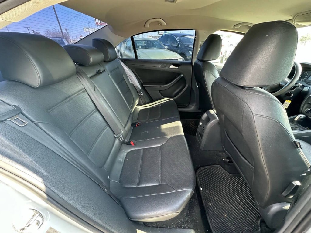 2014 Volkswagen Jetta Image 14