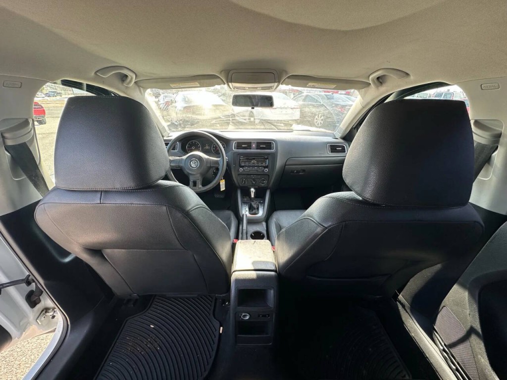 2014 Volkswagen Jetta Image 15