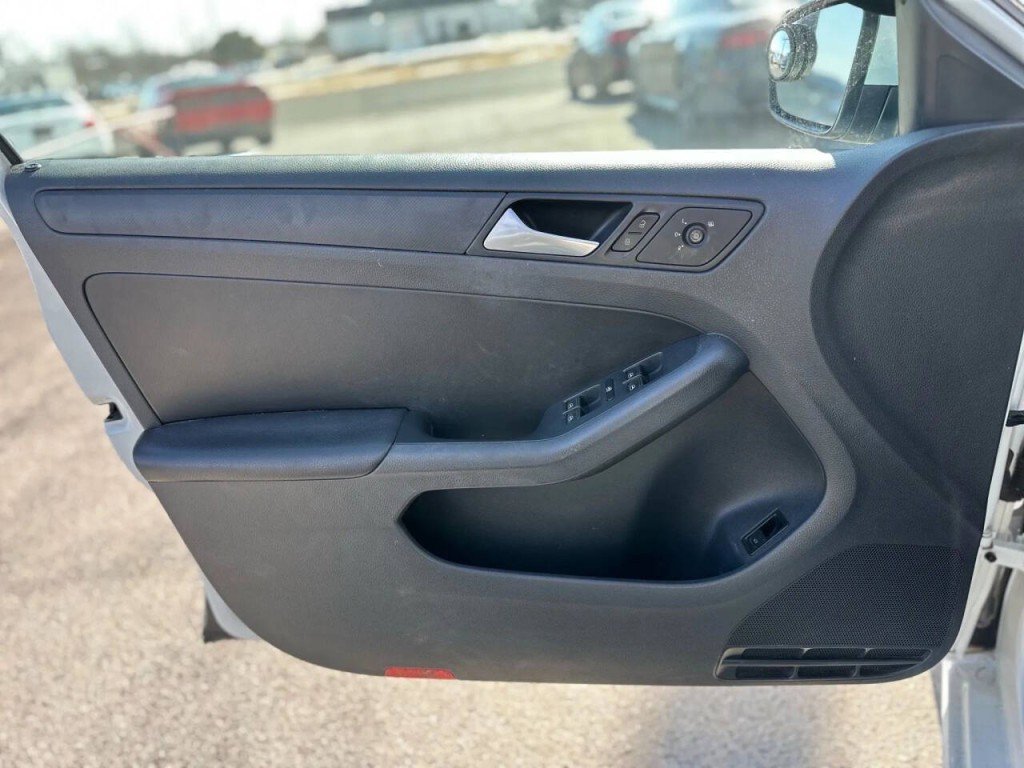 2014 Volkswagen Jetta Image 20