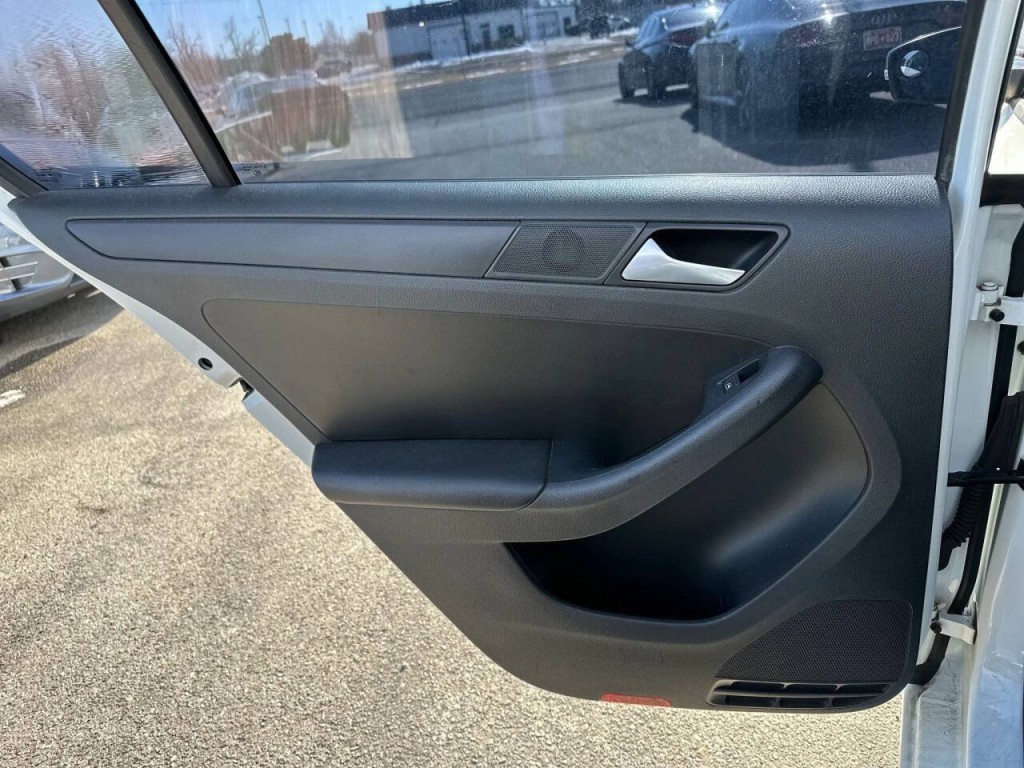 2014 Volkswagen Jetta Image 21