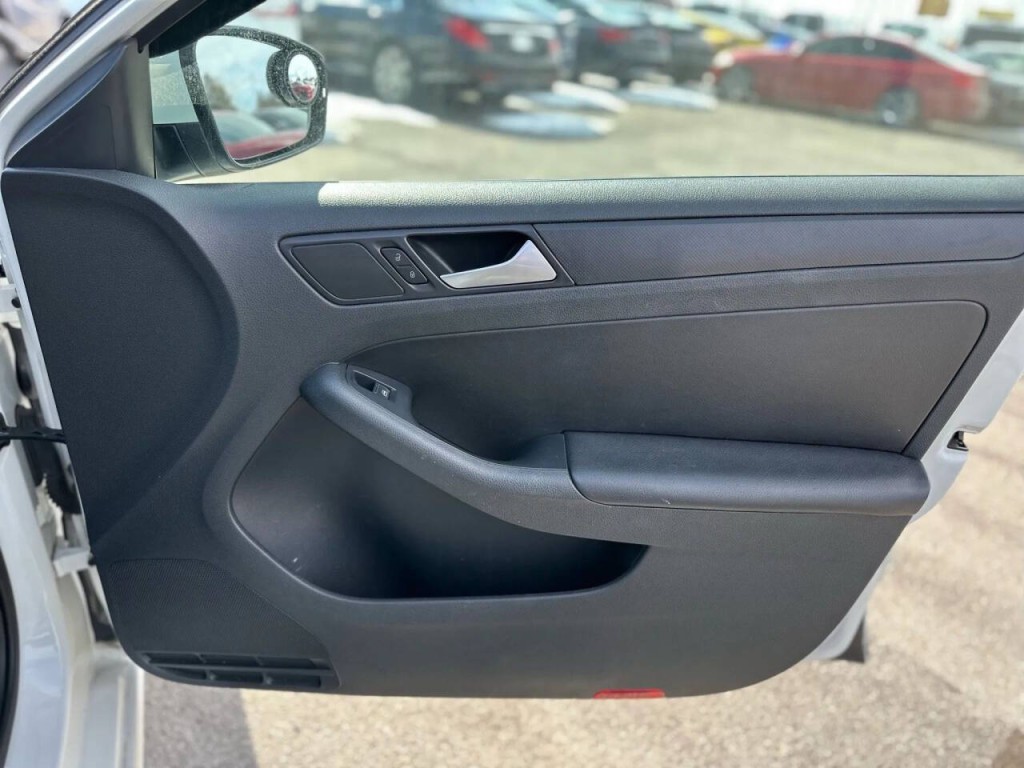 2014 Volkswagen Jetta Image 22
