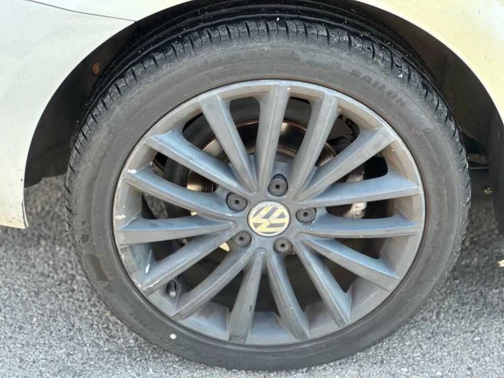 2014 Volkswagen Jetta Image 25