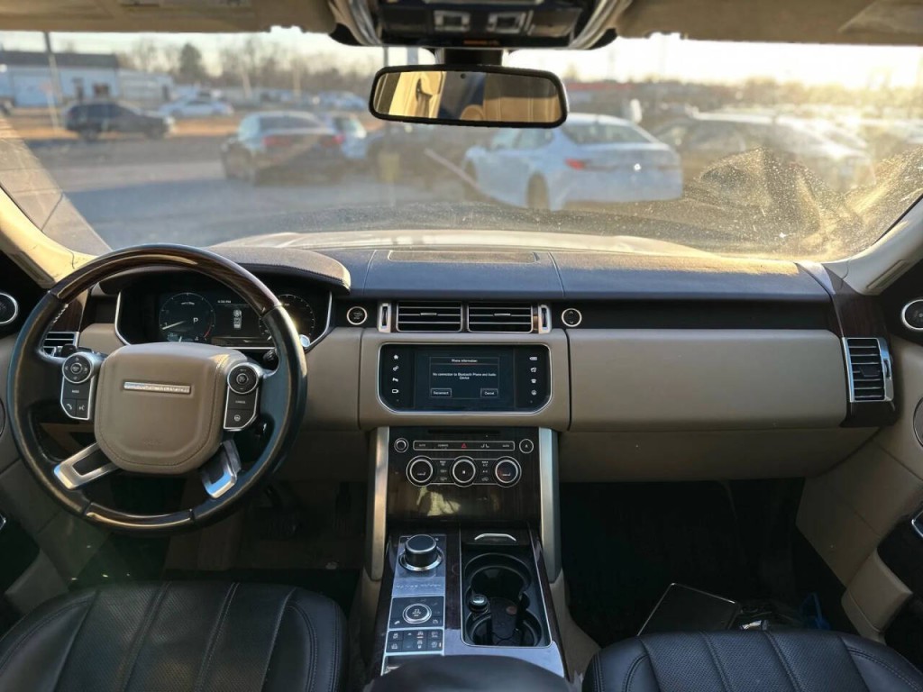 2016 Land Rover Range Rover Image 12
