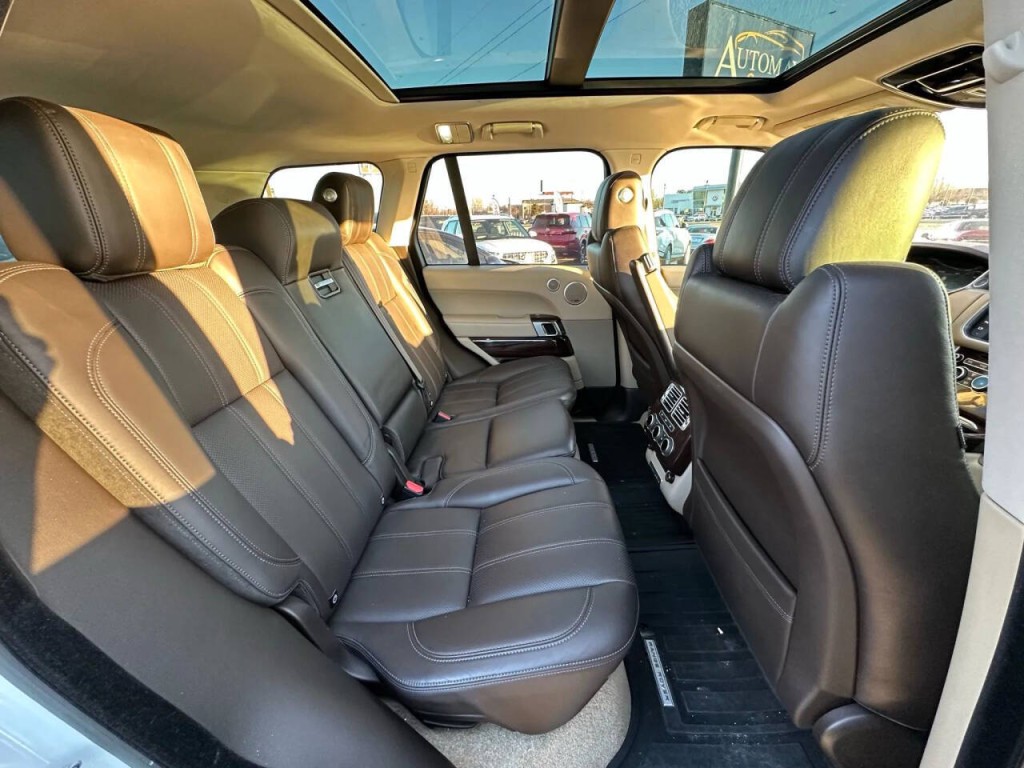 2016 Land Rover Range Rover Image 14