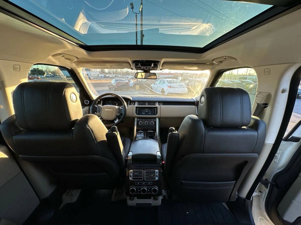 2016 Land Rover Range Rover Image 15